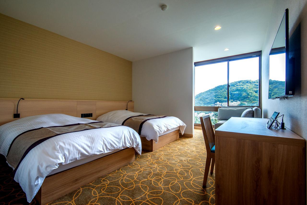 ทีเคพี โฮเต็ล แอนด์ รีสอร์ต เล็คโตเร่ อาตามิ โคอาราชิ Hotel ภายนอก รูปภาพ