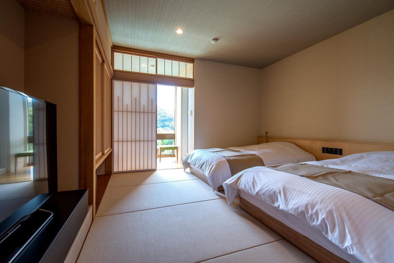 ทีเคพี โฮเต็ล แอนด์ รีสอร์ต เล็คโตเร่ อาตามิ โคอาราชิ Hotel ภายนอก รูปภาพ
