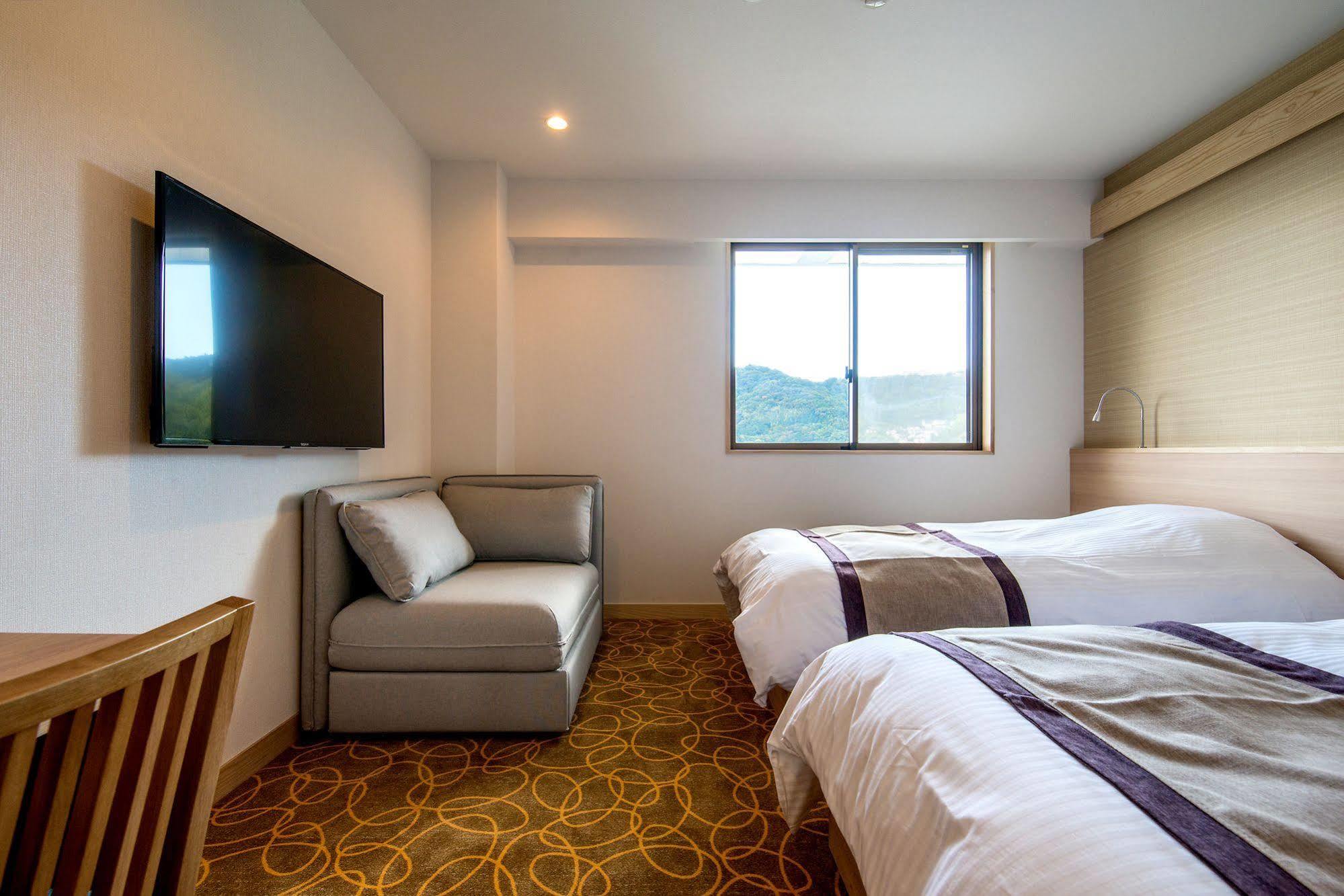 ทีเคพี โฮเต็ล แอนด์ รีสอร์ต เล็คโตเร่ อาตามิ โคอาราชิ Hotel ภายนอก รูปภาพ